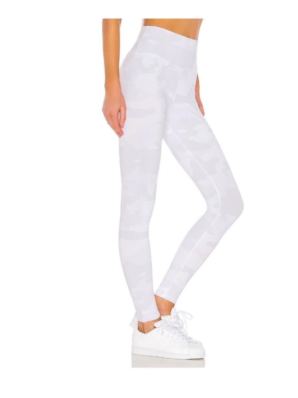 17. ALO vapor HR White Camo Leggings